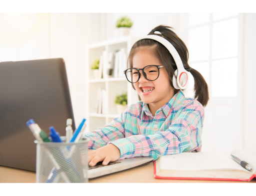 kid in front of laptop